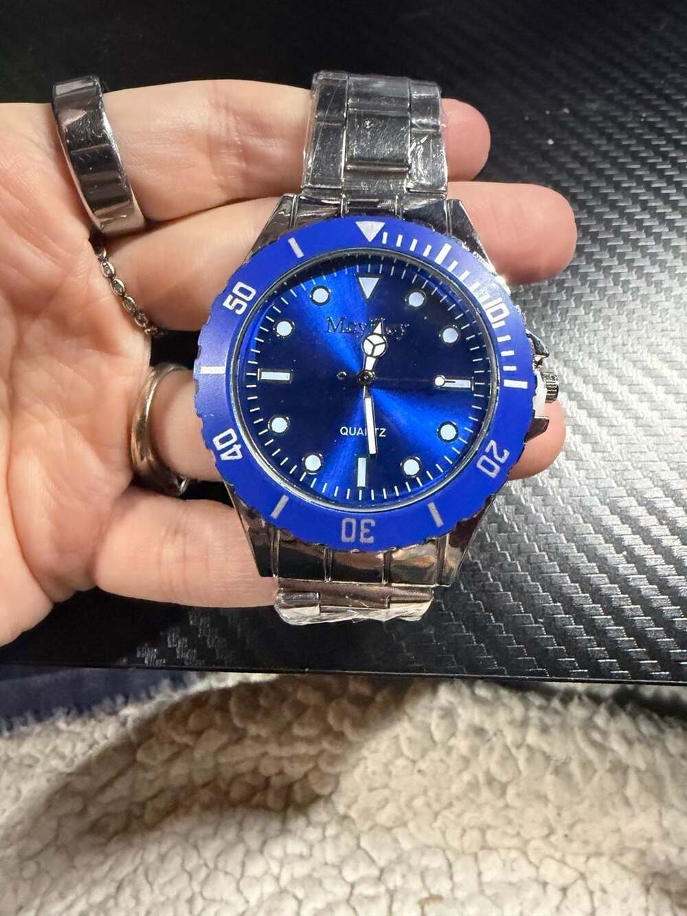 Maylay Men's Quartz Diver Style Watch with Blue Dial and Bezel